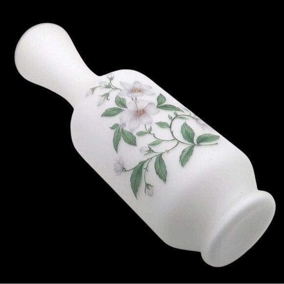 Vintage Floral White Satin Glass Vase Gold Trim Cottagecore - Picture 6 of 9